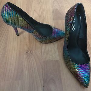 8 Women's Multi-colored sequin pumps