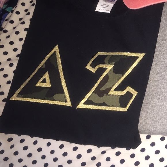 Delta Zeta lettered shirt - Picture 2 of 2
