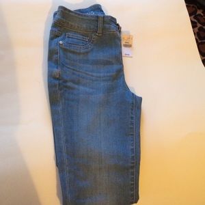 Perfect ankle legging with knee slit