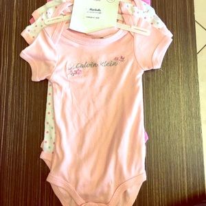 SOLD💗Brand new Calvin Kline 4 pack onesies