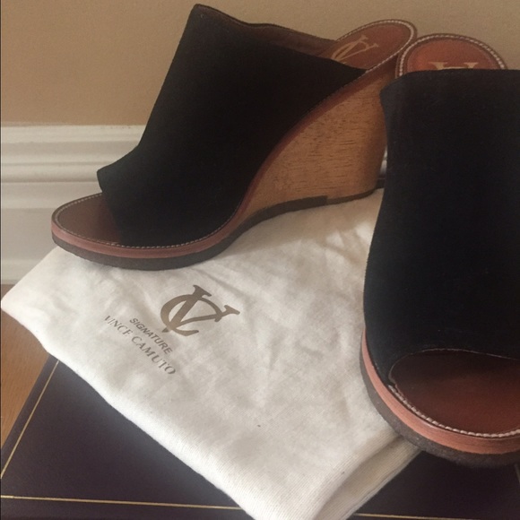 Vince Camuto Signature VI-CALLAHAN wedges, size 10