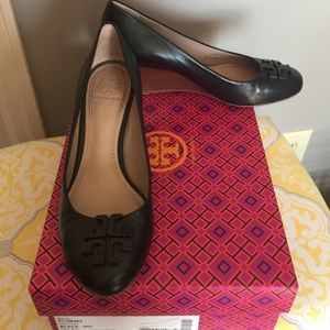 Tory Burch black Lowell wedge. Size 7.5.