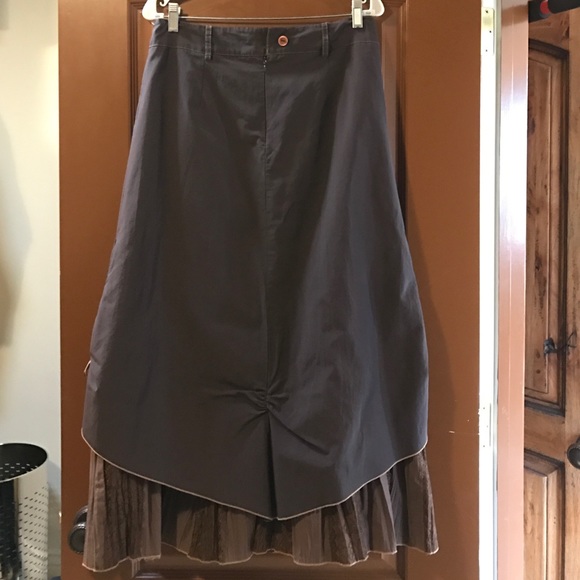 Long brown skirt from France - Picture 3 of 3