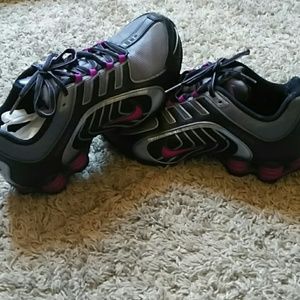 *PRICE DROP* Nike shox