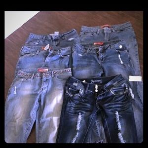 💙 6 pair of size 9 jeans sold as lot!! Deal steal