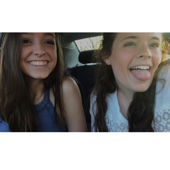 Meet your Posher, Kayla