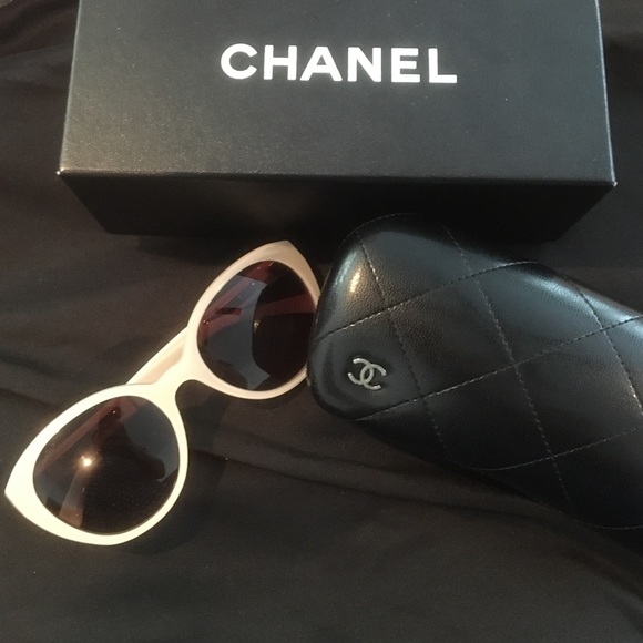 CHANEL Accessories - Chanel cat eye sunglasses