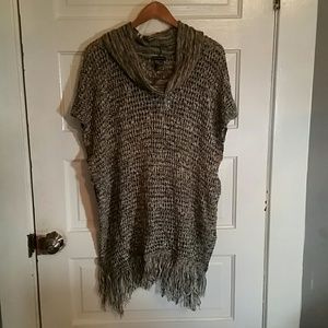 NWT Sleeveless sweater vest/poncho