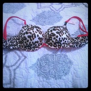 Brand new VS push up bra