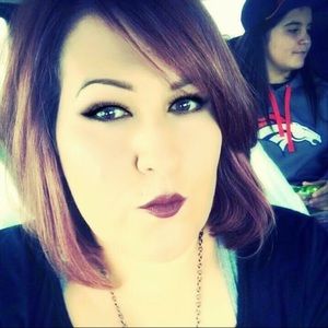 Meet your Posher, Naomi