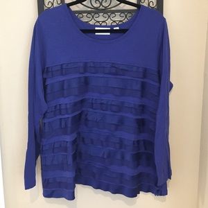 Cute long sleeved top