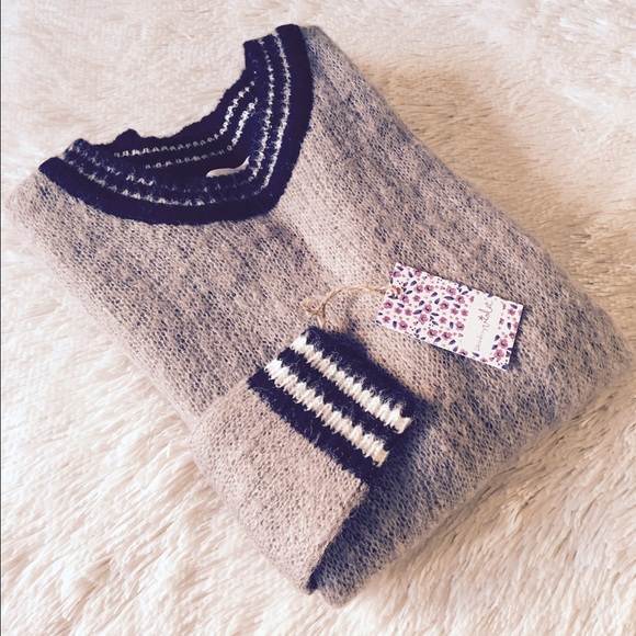 Anthropologie Shrinkig Violet Sweater