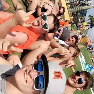 Meet your Posher, Adam