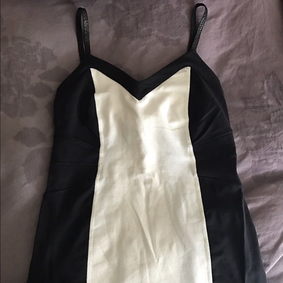 Black and white lulu tank