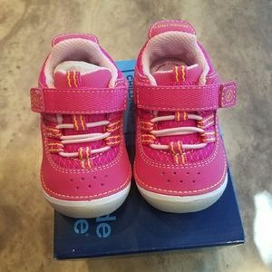Stride rite pink nib