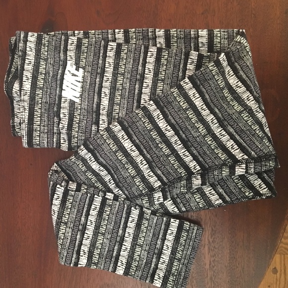 Nike leggings