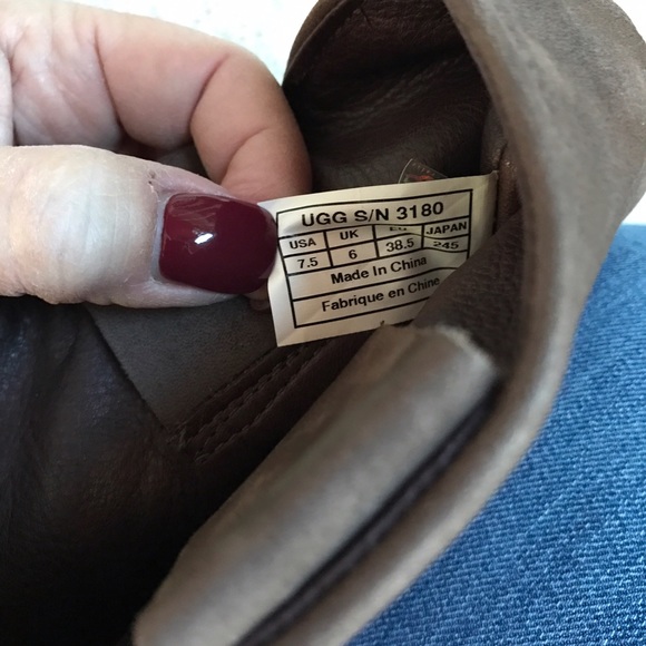 UGG boots - Picture 4 of 4