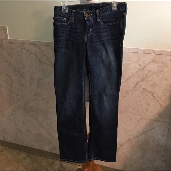 🍒Eddie Bauer Curvy Barely Boot Jeans 2 🍒