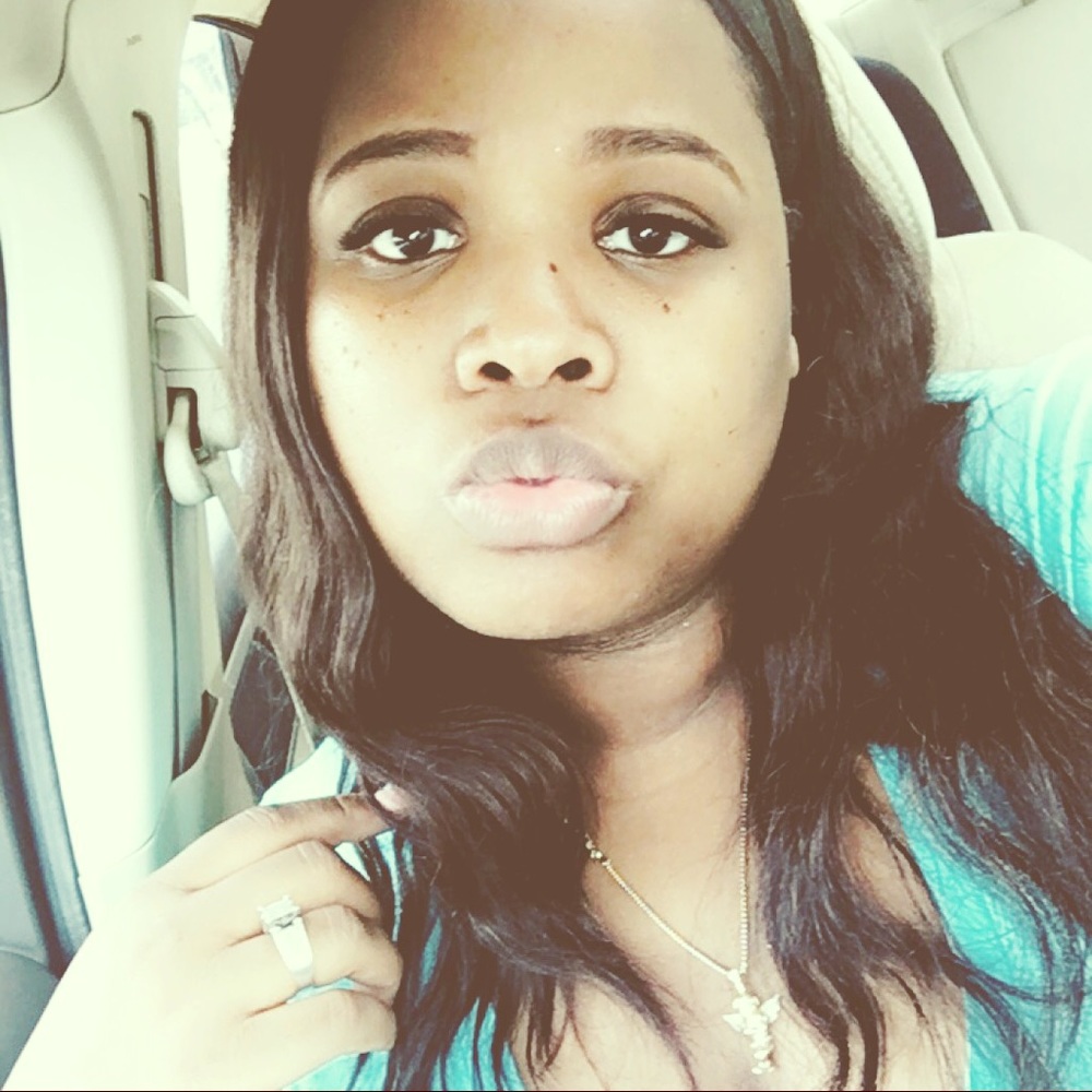 Meet your Posher, Shanae