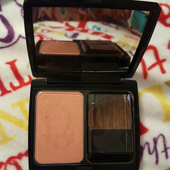 Christian Dior blush #553