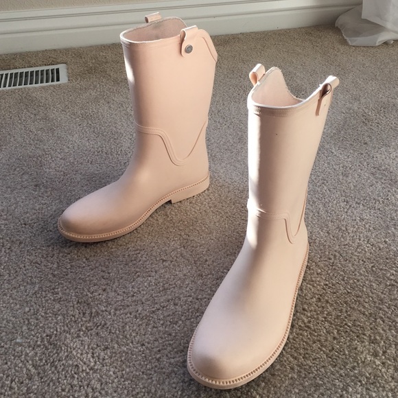 Zara pink rain boots