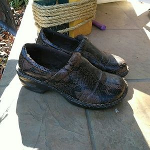 BOC Medical shoes. Size 9. Gently worn