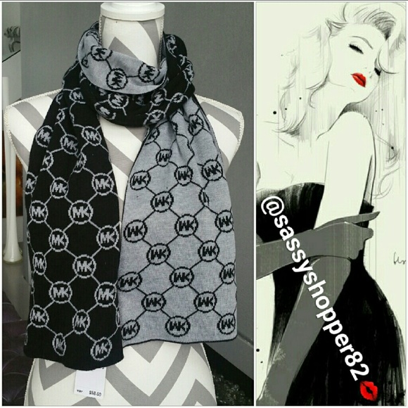 Last 1🎄🎁💯Michael Kors scarf NWT 100%Authentic - Picture 3 of 4