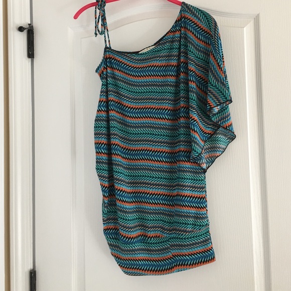 One shoulder top! Excellent condition!!