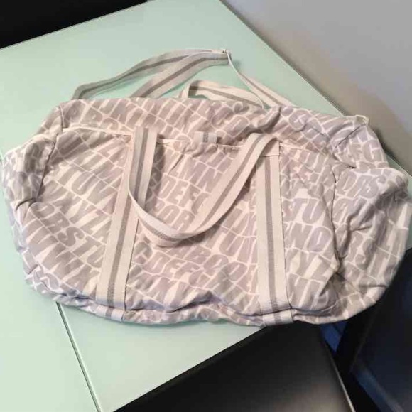 H&M Canvas Duffel Bag - Picture 1 of 4