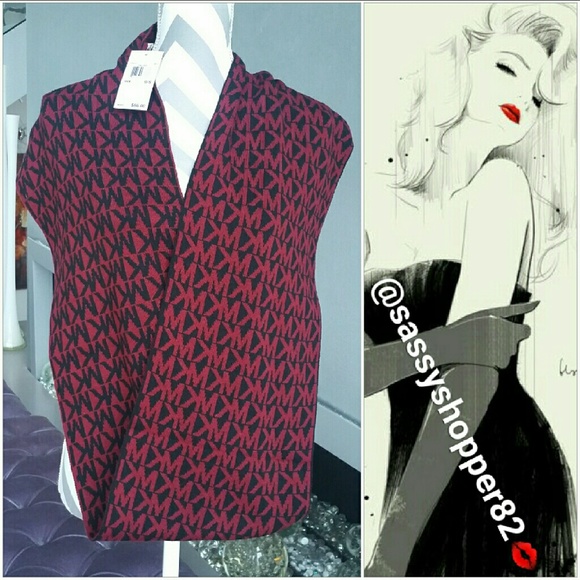 🚨BEING REMOVED IN 2 HRS🚨 Michael Kors scarf - Picture 2 of 3