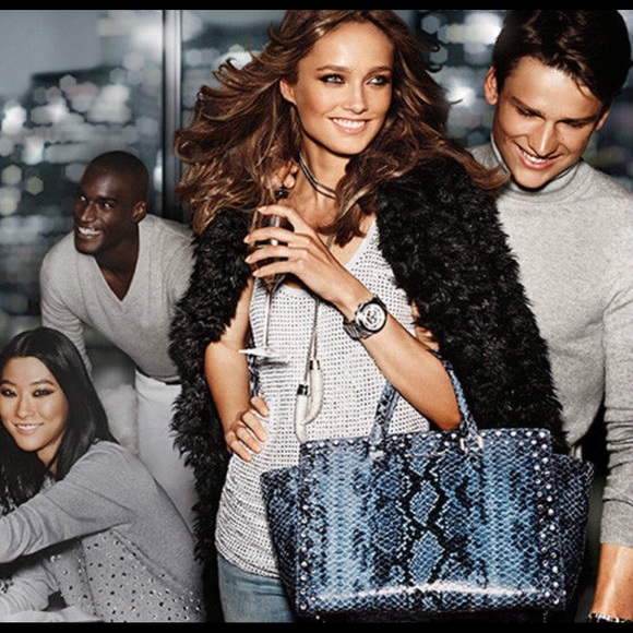 Michael Kors Handbags - 💙MICHAEL KORS LARGE JEWELED PYTHON SELMA BAG 💙