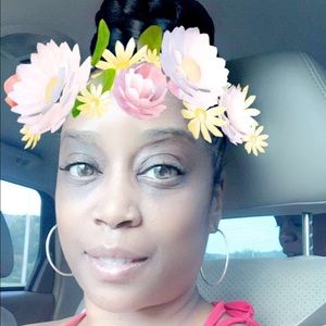 Meet your Posher, Cynthia