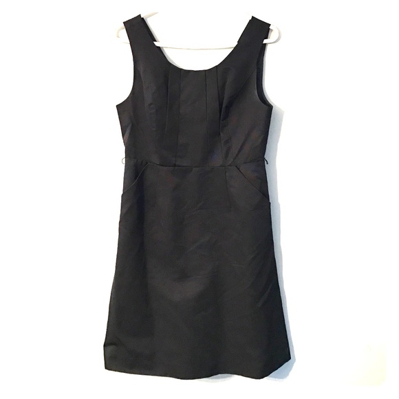 Black sleeveless dress with pockets - Picture 1 of 4
