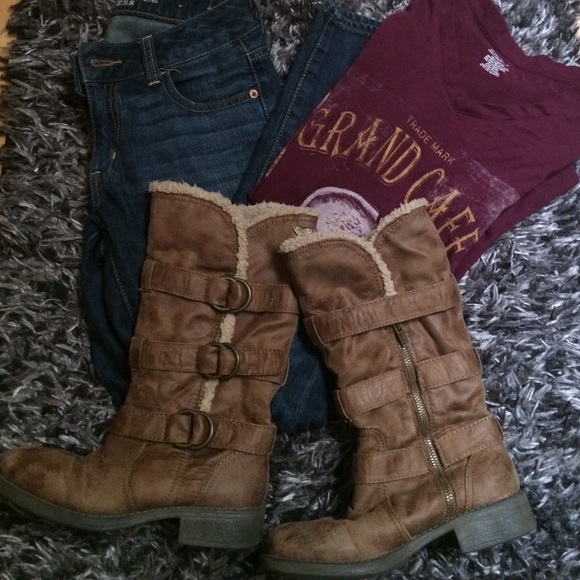 Roxy boots