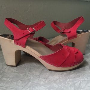 Swedish Hasbeens size 40 Peep Toe Super High Red