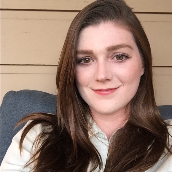 Meet your Posher, Lisa - Picture 1 of 1
