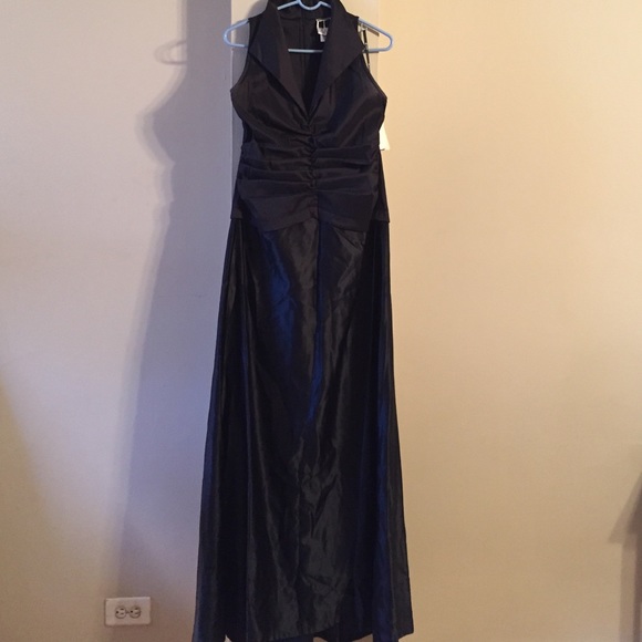 Brand New Tadashi Shoji Gown, Size 14 - Picture 1 of 3