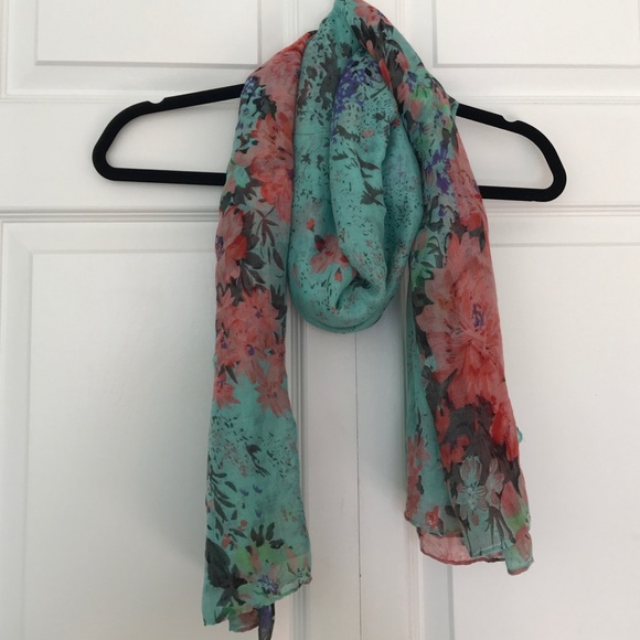 Wet Seal Accessories - 📦DONATING 3/17📦Wet Seal Mint Floral Scarf