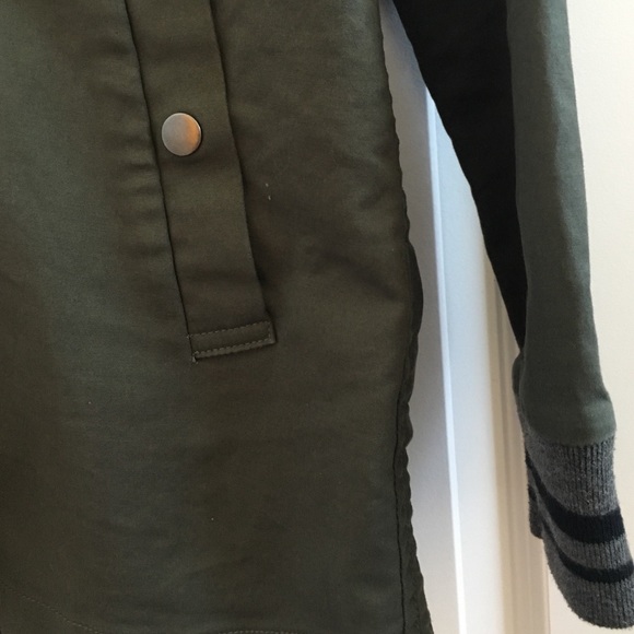 Green Bomber - Picture 3 of 3