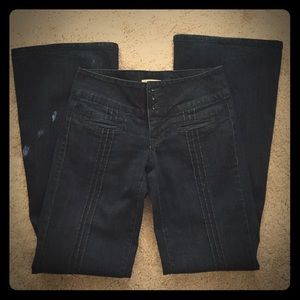 So Unique! Dark wash LEI Jeans