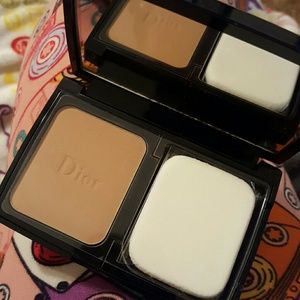 DiorSkin forever compact 040