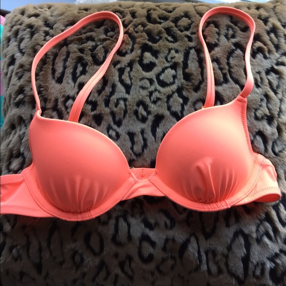 NWOT VICTORIA'S SECRET Swim Top