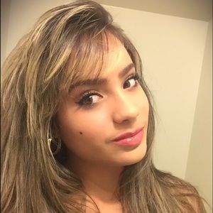 Meet your Posher, Danae