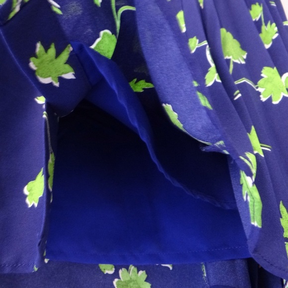 Banana Republic Midi Skirt - Picture 3 of 4