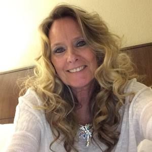 Meet your Posher, Lorraine