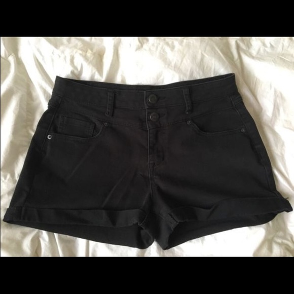 Black Stretchy High-Waisted Shorty Shorts
