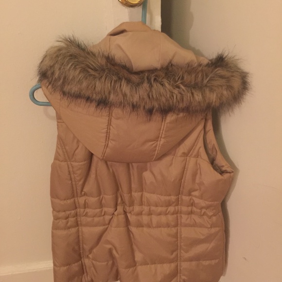 Puffer vest - Picture 2 of 2