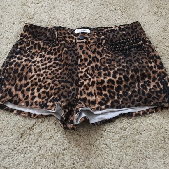 Leopard high waisted shorts forever 21