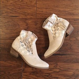 American eagle booties