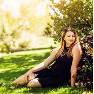 Meet your Posher, Holly